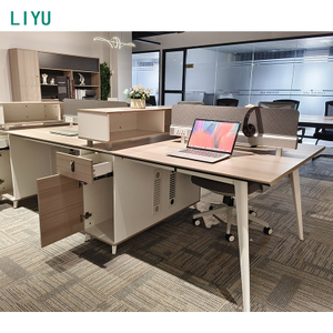 Liyu Factory Furniture Wholesale Simple 4 Seater Modular Privacy Cubical Office Workstation Partition