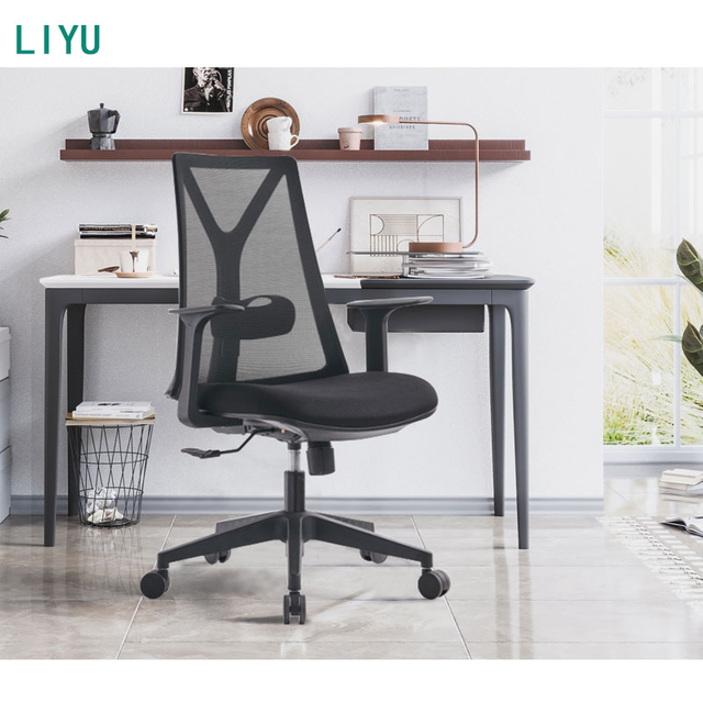 Liyu Furniture Wholesale Luxurious Modern Comfortable High Back Engineering Executive Chair Oval Office Dedicated Office Chair