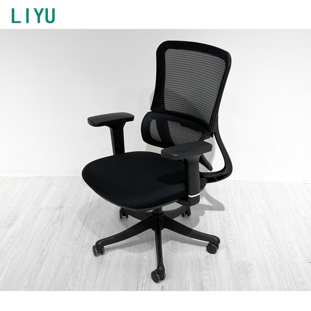 Liyu High Back Ergonomic Office Chair Luxury Swivel Design Adjustable Headrest Certified Swivel Ergonomic Chair