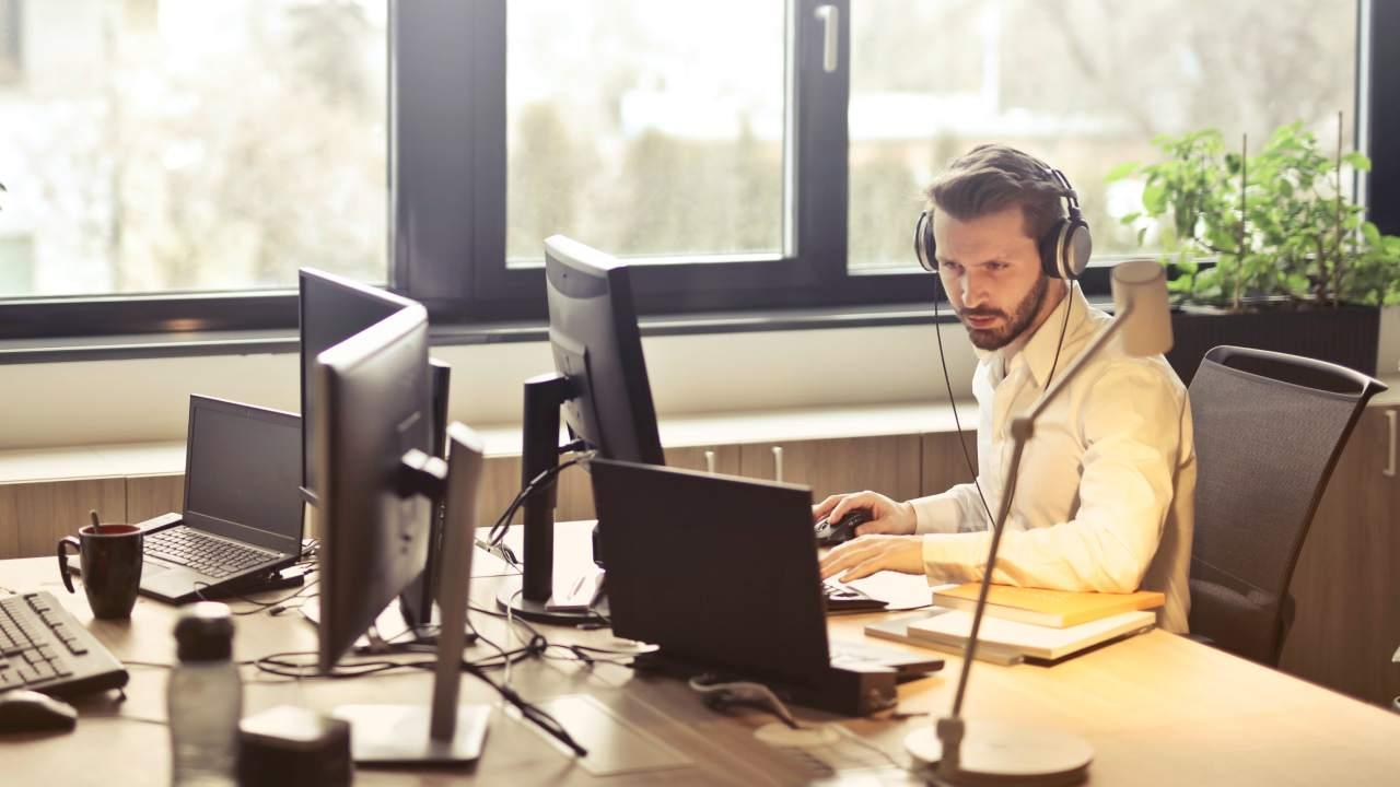 how to buy an office chair